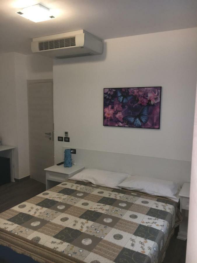 B&B Le Farfalle Onno Esterno foto