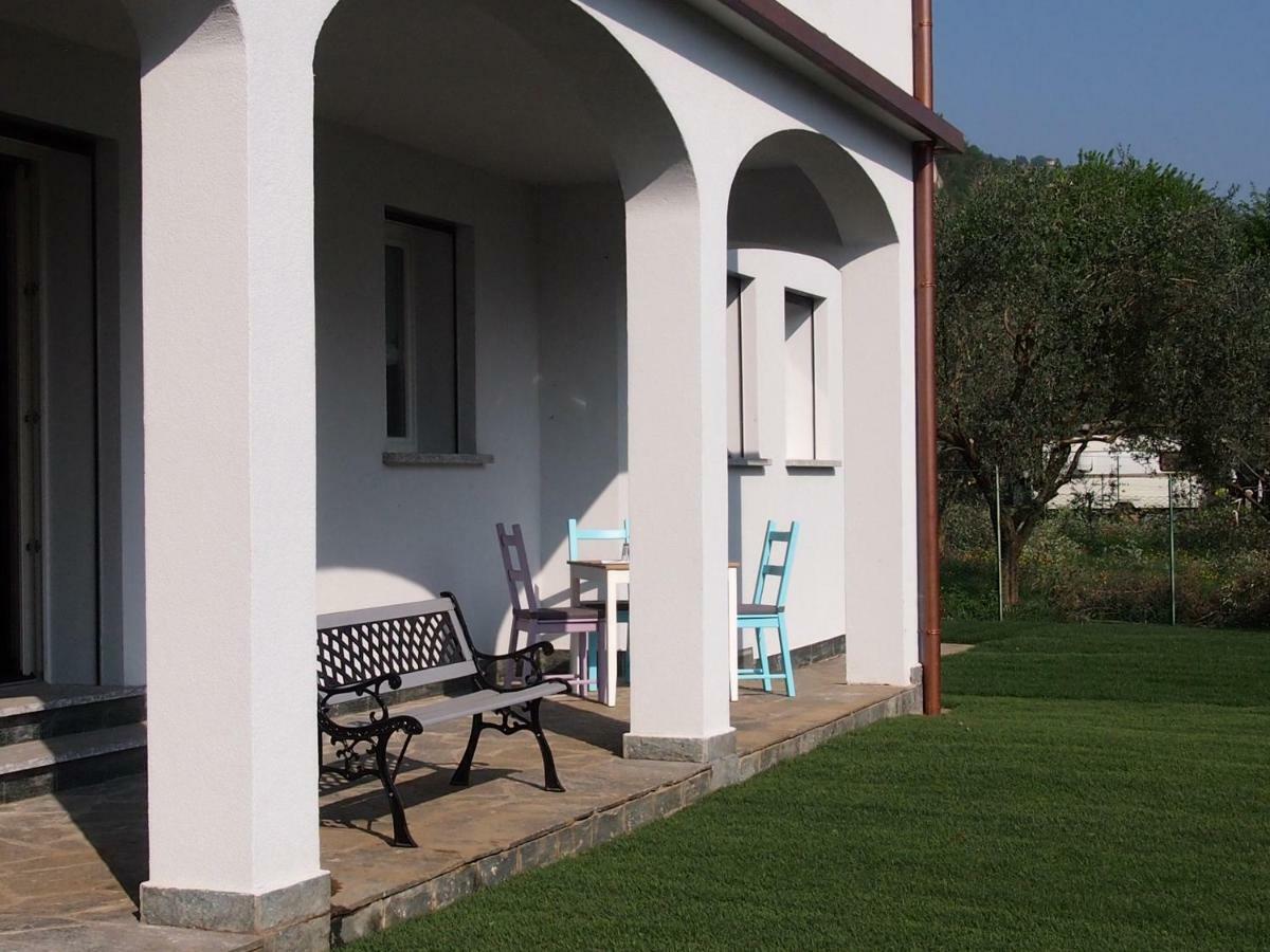 B&B Le Farfalle Onno Esterno foto