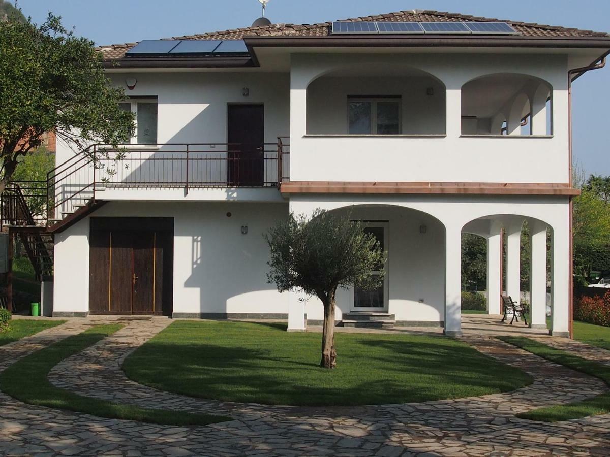 B&B Le Farfalle Onno Esterno foto